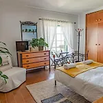 In My House Baleal Bed & Breakfast